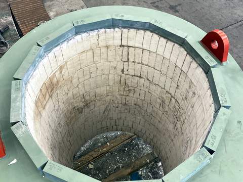 Canaleta revestida de cerámica